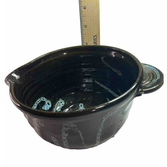 VTG Dough Bowl Studio Pottery Batter Spout Black Blue Signed Boho Whimsygoth 70s - Picture 9 of 15